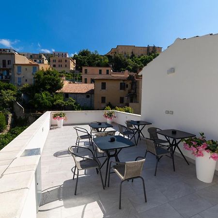 Numisia Guest House Terracina Luaran gambar