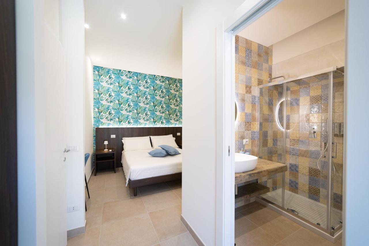 Numisia Guest House Terracina Luaran gambar