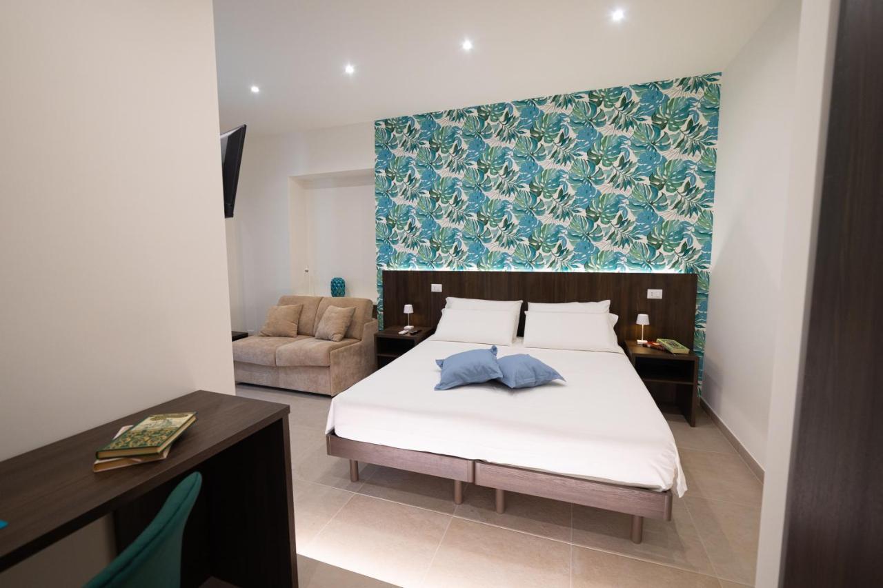 Numisia Guest House Terracina Luaran gambar