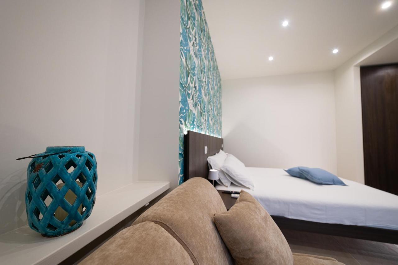 Numisia Guest House Terracina Luaran gambar