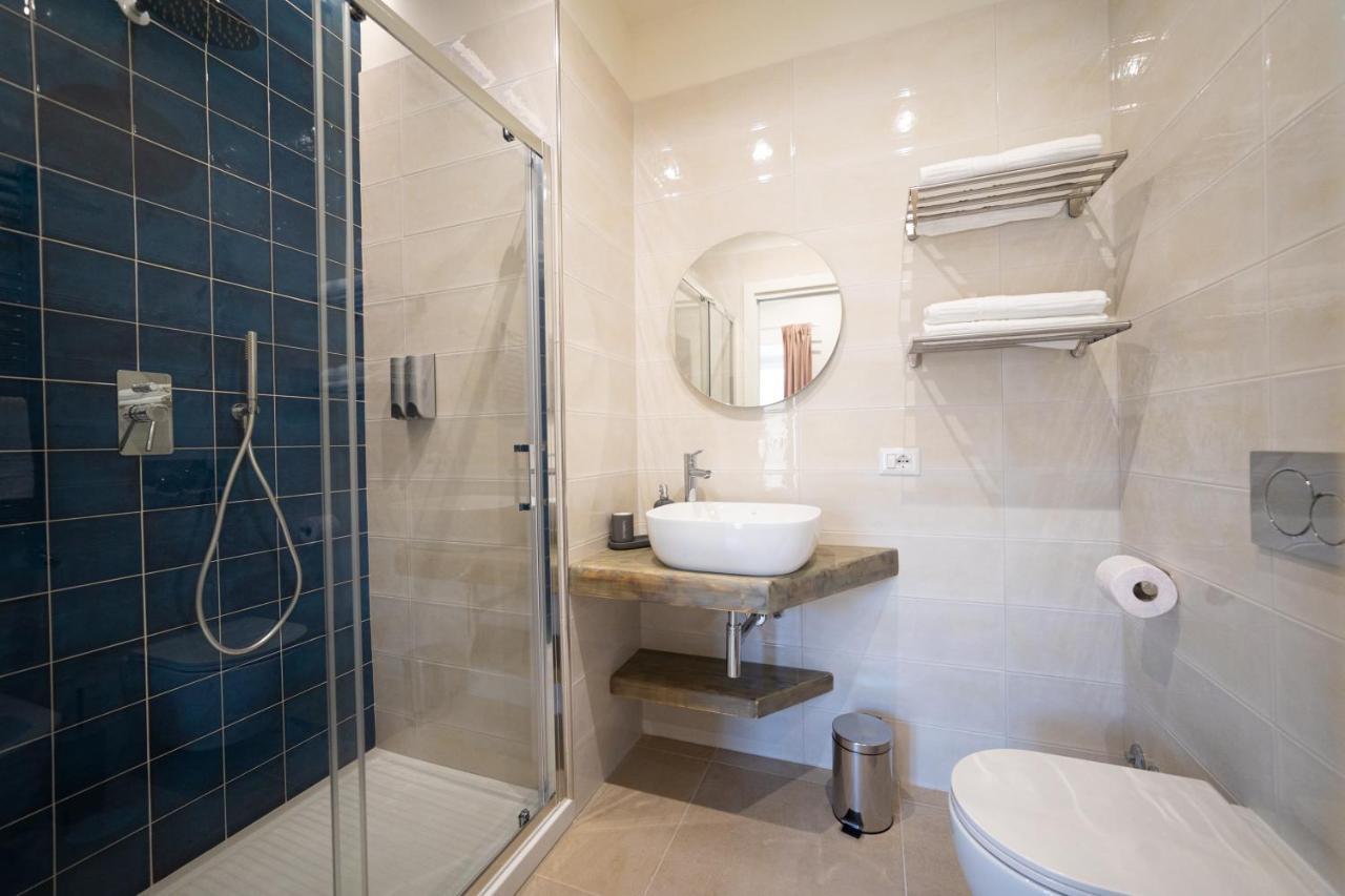 Numisia Guest House Terracina Luaran gambar
