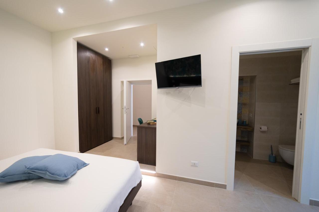 Numisia Guest House Terracina Luaran gambar